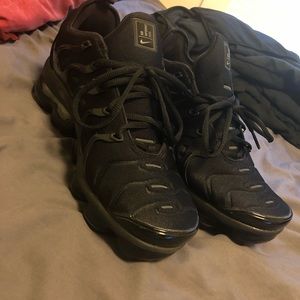 vapormax plus size 10